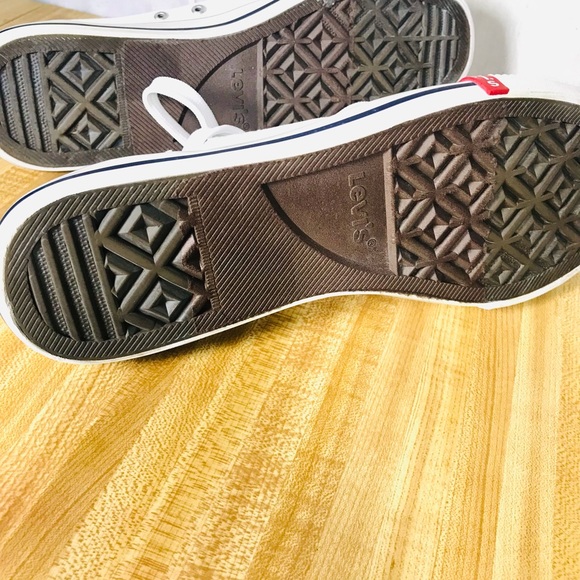 Levi’s low top canvas sneakers size 10.5 like new never worn. - Picture 8 of 10